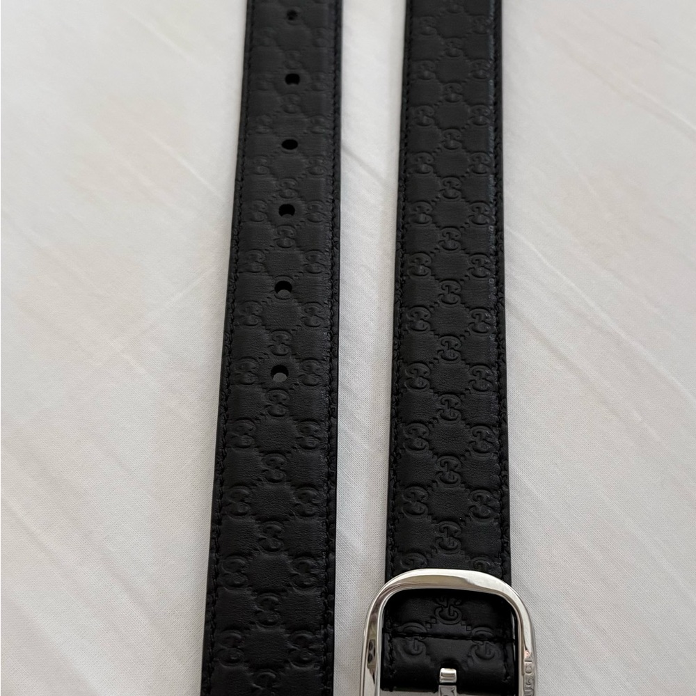 Gucci Belt
Microguccissima Leather
Black, Silver D-Ring Buckle, Size 100/40 - Picture 7 of 10